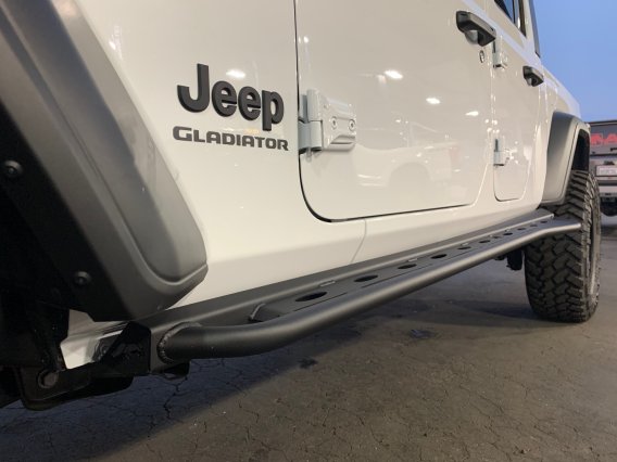 Gladiator Side Step Rock Slider 20-Pres Jeep Gladiator Black Powdercoat American Trail Products