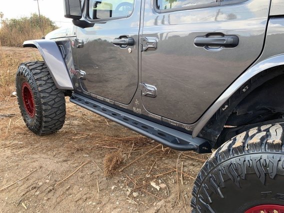 Jeep JL Side Step Rock Slider For 18-Pres Wrangler JL Black Powder Coated American Trail Products
