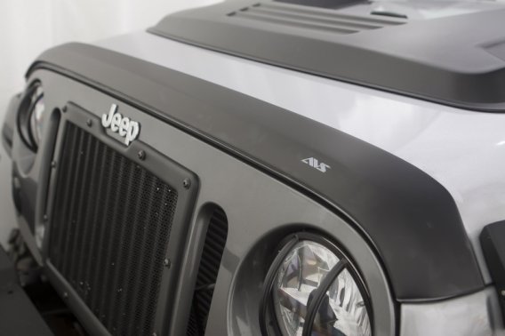 AVS Ventvisor & Aeroskin Combo