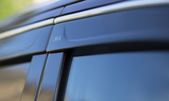 Auto Ventshade 794060 Ventvisor Low Profile Side Window Deflector with Chrome Trim, 4-pc set for ...