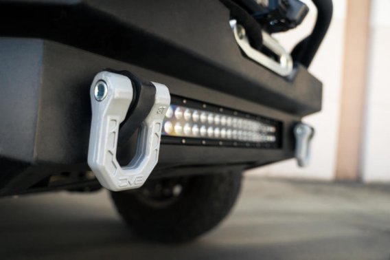 DV8 Shackles